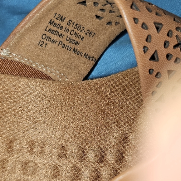 SoftWalk Women's Brown Crisscross Sandals - Picture 3 of 3